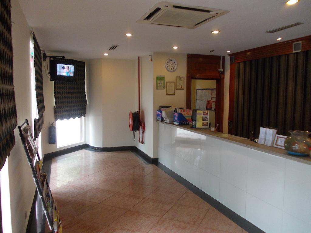 Hotel Sri Sutra Петалінг-Джая Екстер'єр фото